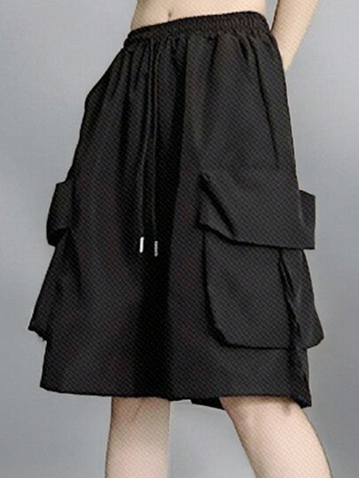 SHEIN BASICS سروال برمودا نسائي واسع بخصر عالي وجيوب عامل بلون سادة محبوك عصري