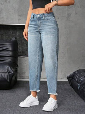 SHEIN Essnce سراويل جينز نسائية بخمس جيوب وأذيال خام بنمط بسيط، ملابس كاجوال