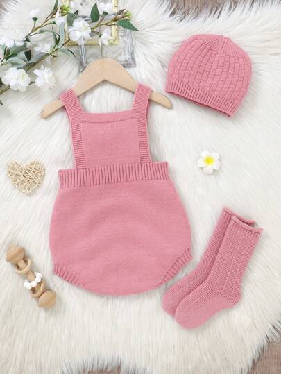 SHEIN Vintaside Kids طقم السرحال المحبوك للبنات الرضع، قبعة كيوت، بنطلون ذو سراويل معلقة وجوارب دافئة