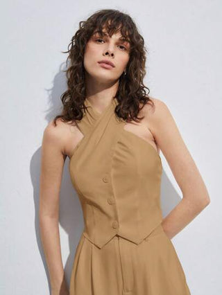 BizChic ملابس علوية أكمام بلا أكمام لون أحادي بتصميم زر للظهر للنساء