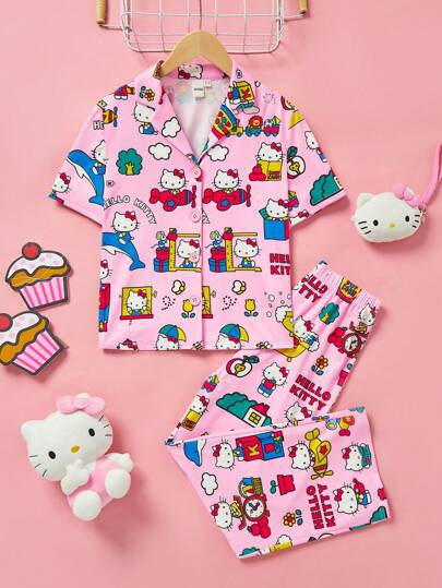 بيجاما HELLO KITTY AND FRIENDS |  طقم بيجاما مريح من قميص كم قصير بياقة طوق والبنطلون الطويل مع طباعة الكرتون للفتاة المراهقة