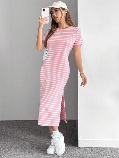 SHEIN EZwear فستان مخطط مُحبوك وردي-أبيض