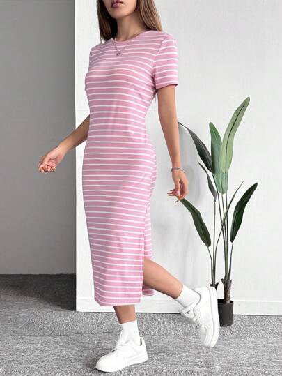 SHEIN EZwear فستان مخطط مُحبوك وردي-أبيض