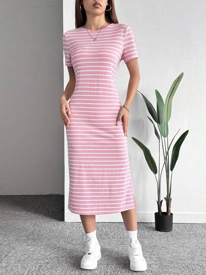 SHEIN EZwear فستان مخطط مُحبوك وردي-أبيض