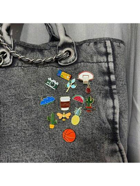 20 دبوس معدني كرتوني إبداعي DIY، شارات، إكسسوارات ملابس، حقيبة ظهر، قبعة، حفلة عيد، إكسسوارات للأزواج، هدايا عيد الميلاد، هدايا رأس السنة، هدايا الحفلات، هدايا مثالية للأصدقاء