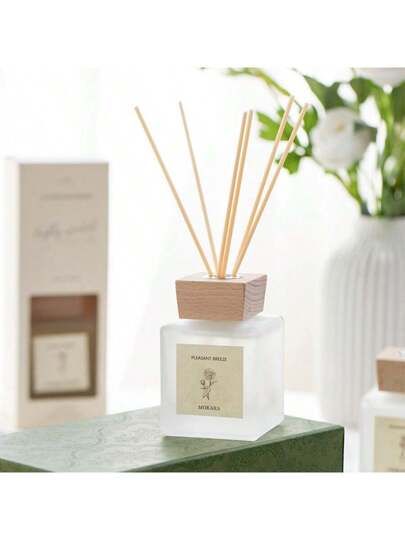 طقم موزع العطر (قنينة زيت أساسي + 5 عصي معطرة)، 4 روائح مستخلصة نباتية طبيعية، عطارة للاستخدام الداخلي بلا لهب لتجديد الهواء، معطر المنزل، رائحة طويلة الأمد، مناسب لغرف النوم والمكتب وغرفة المعيشة والحمام