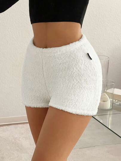 SHEIN EZwear شورت أبيض فرائي للنساء