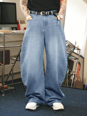Manfinity Denimwave جينز فضفاض بقصة برميل مغسول بلون أزرق فاتح مهترئ بطراز الشارع الرجالي من حقبة Y2K