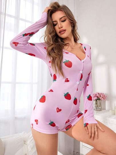 SHEIN رومبير نوم نسائية مطبوعة بشكل قلب وفراولة، تفاصيل مريحة وأنيقة، للخريف والشتاء