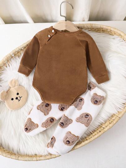 SHEIN طقم ملابس نوم دافئة مكون من 2 قطعة سترة طويلة الأكمام بشكل دب لطيف للأطفال الذكور مع سراويل طويلة