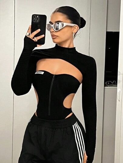 SHEIN ICON طقم من قمصان خزان مُحكمة السواء وبدلة واحدة مفرغة الظهر للنساء 2قطعة