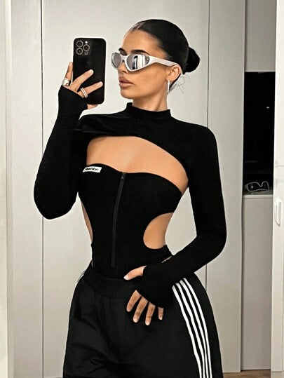 SHEIN ICON طقم من قمصان خزان مُحكمة السواء وبدلة واحدة مفرغة الظهر للنساء 2قطعة