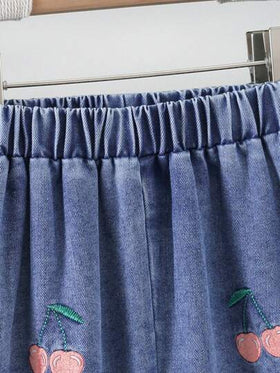 SHEIN طقم شابات فينتاج مكون من تي شيرت وجينز مطرز بالكرز (2 قطعة في طقم)