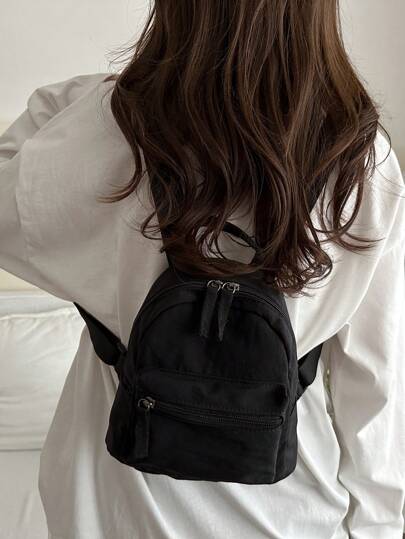 حقيبة ظهر صغيرة للنساء ، حقيبة سفر صغيرة أنيقة خفيفة الوزن عصرية شنطه جامعه شنط جامعات شنطة ظهر للسفر حقيبه جامعه