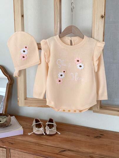 SHEIN مجموعة جمبسوت قفز للأطفال الرضع مع تطريز زهري 2 قطعة، جمبسوت قفز طويلة الأكمام + طقم قبعة
