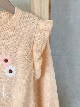 SHEIN مجموعة جمبسوت قفز للأطفال الرضع مع تطريز زهري 2 قطعة، جمبسوت قفز طويلة الأكمام + طقم قبعة