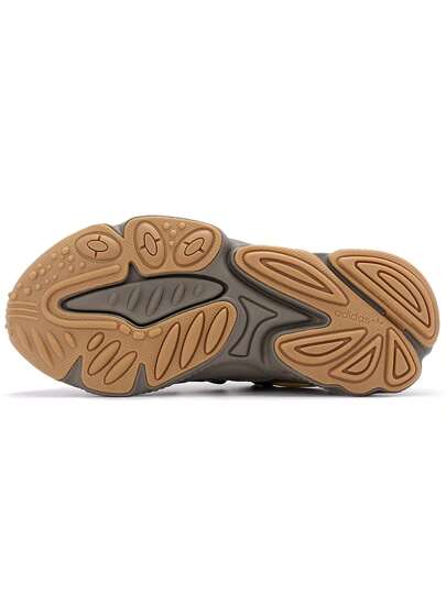 Adidas حذاء OZWEEGO Clover للرجال والنساء بتصميم شبكي عتيق، حذاء رياضي كاجوال منخفض الارتفاع EE6461
