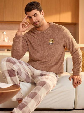 Manfinity Underwear&Sleepwear Basics طقم ملابس منزلية مريحة للرجال مكون من 2 قطعة، ملابس علوية بياقة طاقم وأكمام طويلة وبنطلون طويل، لون أحادي، مناسب للخريف والشتاء