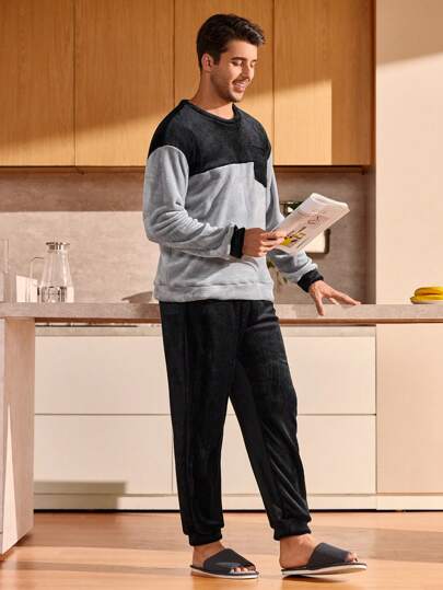 Manfinity Underwear&Sleepwear Basics مجموعة بيجامة رجالية من قطعتين (ملابس علوية بياقة طاقم وبنطلون) ذات لون متباين، أكمام طويلة وجيب، ملابس منزلية دافئة وناعمة للخريف والشتاء
