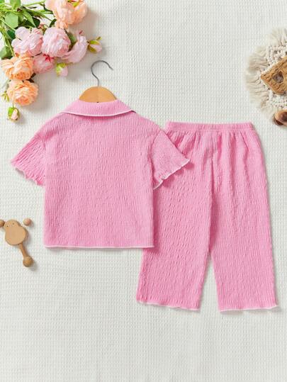 SHEIN طقم بيجاما مكون من قطعتين للفتيات الصغيرات، جاكار مرفوع مع أكمام قصيرة - مريح وجذاب