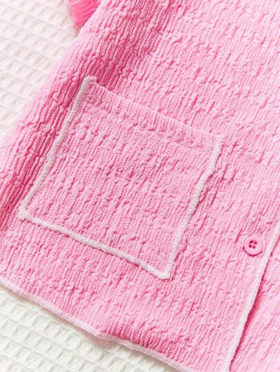 SHEIN طقم بيجاما مكون من قطعتين للفتيات الصغيرات، جاكار مرفوع مع أكمام قصيرة - مريح وجذاب
