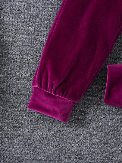 SHEIN Elladie kids طقم ملابس رياضية مريحة للفتاة الصغيرة بكنزة مزودة بقبعة والتي لها أكمام طويلة 2 قطعة، خريفي