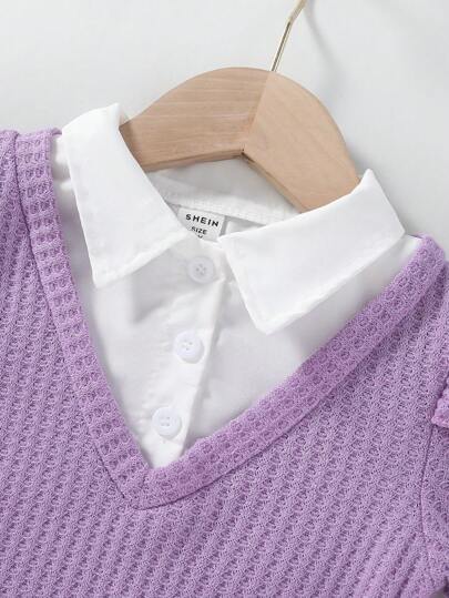 SHEIN طقم تي شيرت تي شيرت بطبعة تطريز فتاة صغيرة وبنطال جينز ذو طراز عتيق، قطعتان