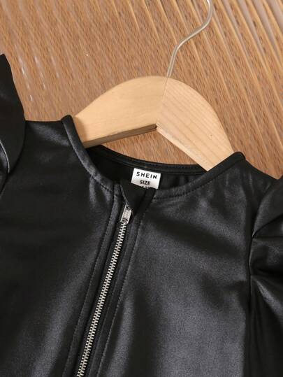 SHEIN طقم جاكيت وشورت مصنوع من جلد البو أسود للفتيات الصغيرات بأكمام غيغوت، 2 قطعة, خريف وشتاء