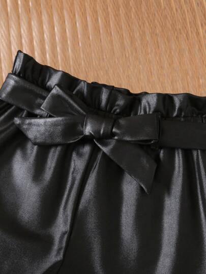 SHEIN طقم جاكيت وشورت مصنوع من جلد البو أسود للفتيات الصغيرات بأكمام غيغوت، 2 قطعة, خريف وشتاء