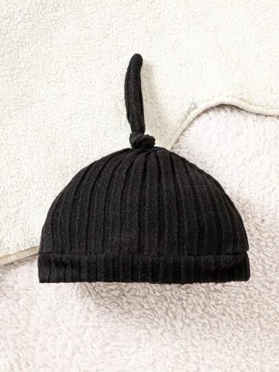 SHEIN جمبسوت قطعة واحدة من القطيفة ذات لون أحادي للأولاد الرضع، طراز كاجوال ناعم ومريح مناسب للخروجات في فصلي الخريف والشتاء، اللعب في الهواء الطلق، العطلات، الحياة اليومية، السفر، تأتي مع قبعة
