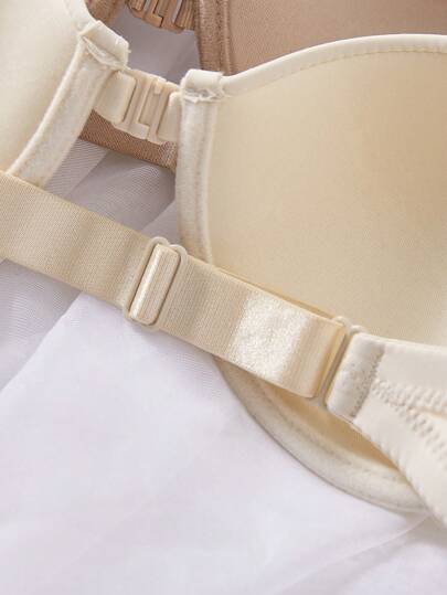 Shein Underwear&Sleepwear Basics طقم 3قطع بطانات نسائية بإغلاق أمامي مثير بدون أشرطة بتصميم بسيط
