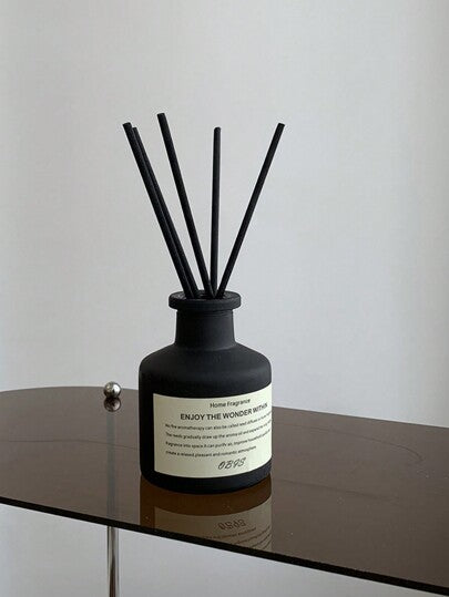 1 طقم (1 زجاجة زيت عطري + 4 عيدان خيزران) مجموعة موزع زيت عطري منزلي بدون لهب، عطر طويل الأمد، مناسب لغرفة النوم والحمام وغرفة المعيشة، رائع كهدية لعيد الميلاد ورأس السنة