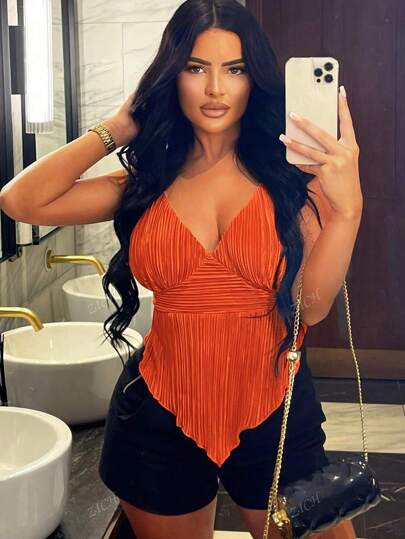 طقم تانكيني حريمي ملابس علوية نسائية بلون أحادي بياقة عالية الرقبة ومربوطة خلف الظهر مطوية بشكل عشوائي