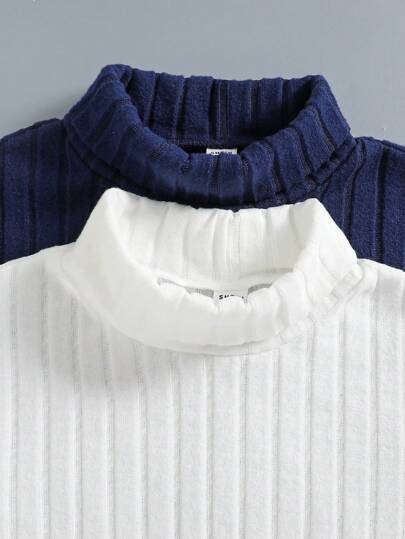 SHEIN قميص تي شيرت بأكمام طويلة بياقة عالية مخدد، مطرز برسم الحرف مناسب للبنين المراهقين، مناسب للارتداء في فصل الخريف وكطبقة إضافية