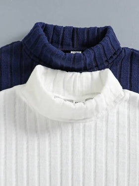 SHEIN قميص تي شيرت بأكمام طويلة بياقة عالية مخدد، مطرز برسم الحرف مناسب للبنين المراهقين، مناسب للارتداء في فصل الخريف وكطبقة إضافية
