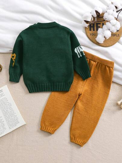SHEIN Vintaside Kids مجموعة من 2 قطعة للأولاد الرضع، كنزة صوفية بياقة طاقم مطرزة برسومات حيوانية، وبنطلون مصنوع من الأبيض مع صفراء للخريف/الشتاء