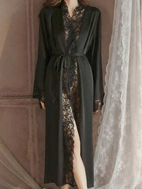 QING ROU رداء طويل أنيق من الساتان الأسود للنساء، مزين بتطريز دانتيل ناعم، أكمام جرس، مع حزام، ناعم وممتع للارتداء، مناسب للاستخدام المنزلي، خريف وشتاء