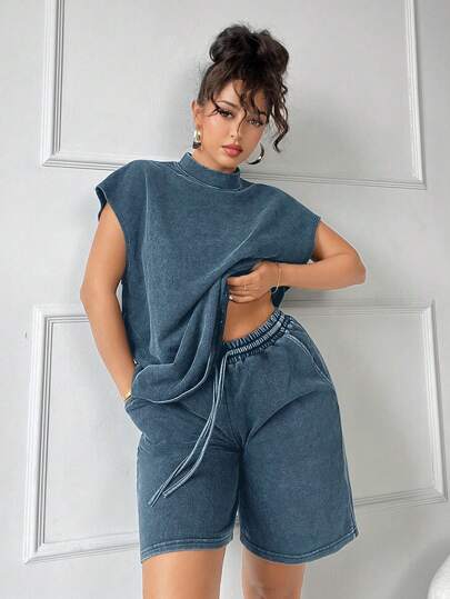 SHEIN SXY طقم من قطعتين: تي شيرت تي شيرت أكتاف متساقطة بياقة إبوقة من الكتان المبلى وشورت برمودا واسع الساق، إطلالة صيفية عادية