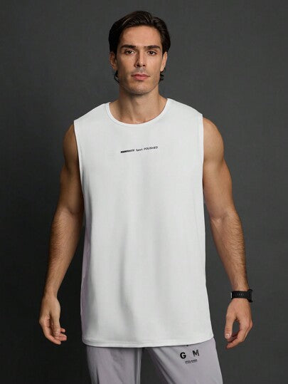 Manfinity Sport Polished ملابس علوية عنق طاقم بنمط صديقي الرجالي مطبوع عليه حرف، من لباس داخلي، للياقة البدنية اليومية