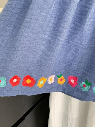 فساتين بيبي فستان صيفي لطيف لطفلة البنات مطرز بزهور باللون الزهري مزين بحزام على الكتف والقوس على الياقة ولا أكمام
