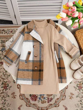 SHEIN طقم كنزة وسترة صوفية جديدة للشتاء بياقة عالية للفتيات الصغيرات 2 قطعة بنمط مربعات