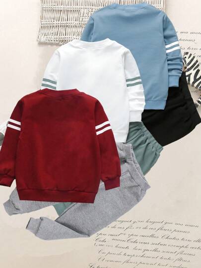 SHEIN Explorewe طقم كاجوال رياضي 6 قطع للفتى الصغير، بطبعة الرقم 76 والحروف، بلوزة سويتر وبنطلون طويل، ملابس مناسبة للارتداء اليومي، المدرسة، الخارج، الرياضة، في فصلي الربيع والخريف