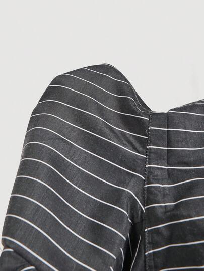 SHEIN MOD بلوزة أنيقة مموجة باللون البني المموج منقوشة على الوسط مع تقسيم بالذيل، خريفية