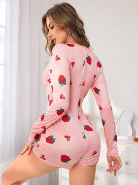 SHEIN بيجامة نسائية كاجوال أنيقة بأكمام طويلة وطبعة فراولة، تفاصيل مريحة وأنيقة، للخريف والشتاء