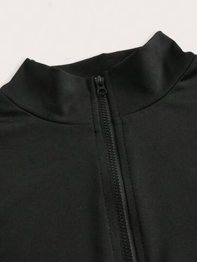 SHEIN Essnce ثلاثة قطع مجموعة رياضية للنساء، ملابس علوية تي شيرت كم طويل بياقة مزيفة جزئية السحاب ، بنطال رياضي بخصر عالي، سترة قصيرة رياضية، أسود اللون، للملابس والأوفرولات