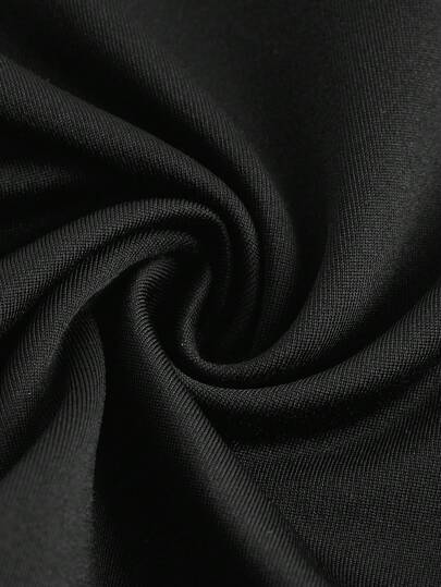 SHEIN Essnce ثلاثة قطع مجموعة رياضية للنساء، ملابس علوية تي شيرت كم طويل بياقة مزيفة جزئية السحاب ، بنطال رياضي بخصر عالي، سترة قصيرة رياضية، أسود اللون، للملابس والأوفرولات