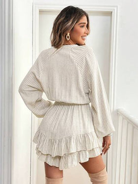 SHEIN Frenchy بدلة طويلة بياقة حريرية على شكل V للنساء مع أكمام طويلة وربطة أمامية، لموسم الخريف