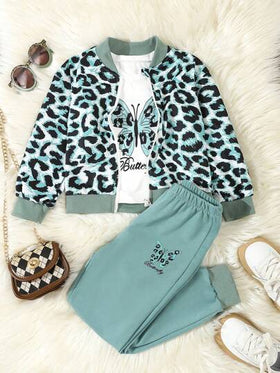 SHEIN Elladie kids طقم كاجوال مكون من 3 قطع من جاكيت بيسبول طباعة فهد للفتاة الصغيرة، وبلوزة طباعة فراشة وبنطلون رياضي في الربيع والخريف