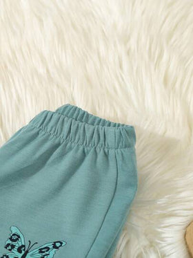 SHEIN Elladie kids طقم كاجوال مكون من 3 قطع من جاكيت بيسبول طباعة فهد للفتاة الصغيرة، وبلوزة طباعة فراشة وبنطلون رياضي في الربيع والخريف