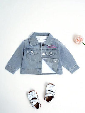 SHEIN Playful Pals جاكيت جينز وملابس خارجية مريحة فضفاضة بطباعة أرنب جميلة للبنات الرضع